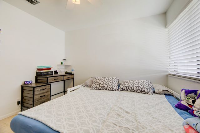 5201 NE 14th Terrace 3, Fort Lauderdale, FL 33334