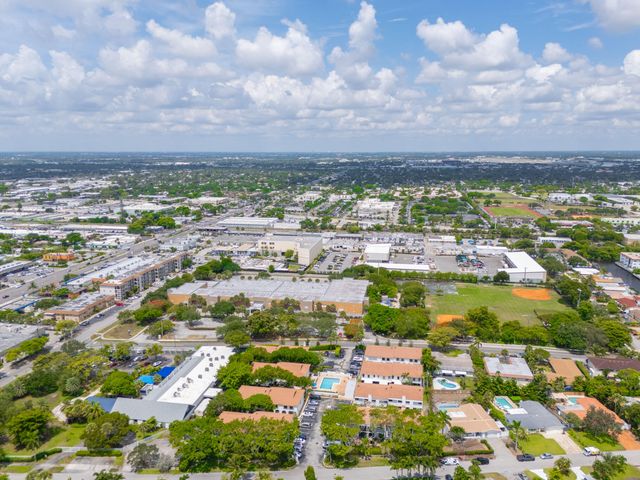 5201 NE 14th Terrace 3, Fort Lauderdale, FL 33334