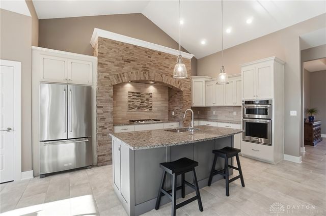 9440 Old Bridge Drive, Washington Twp, OH 45458