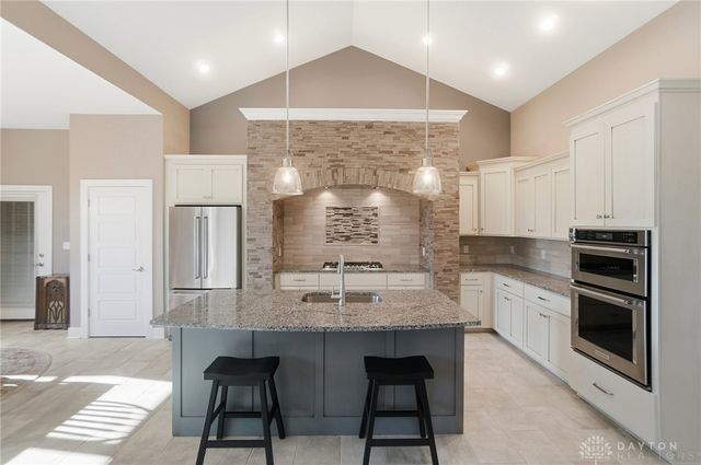 9440 Old Bridge Drive, Washington Twp, OH 45458