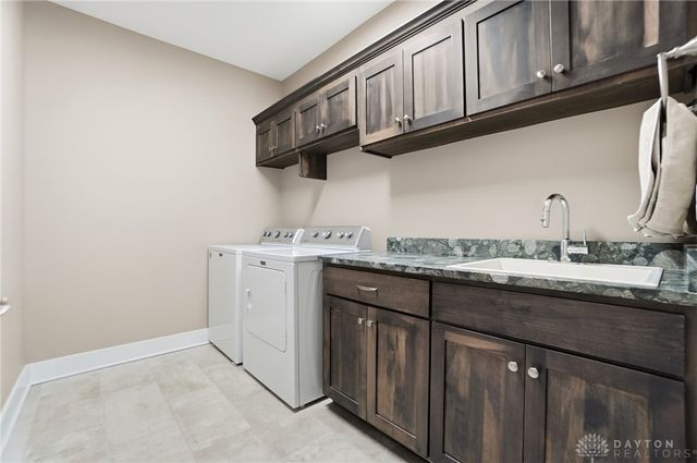 9440 Old Bridge Drive, Washington Twp, OH 45458