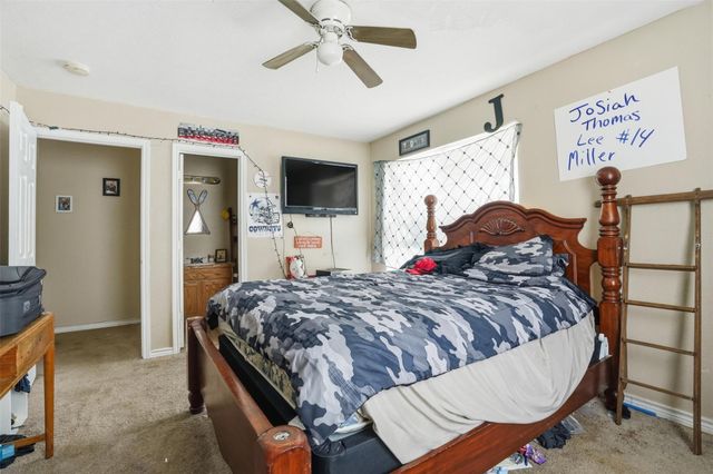 2396 County Road 2050, Hull, TX 77564
