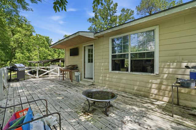 2396 County Road 2050, Hull, TX 77564