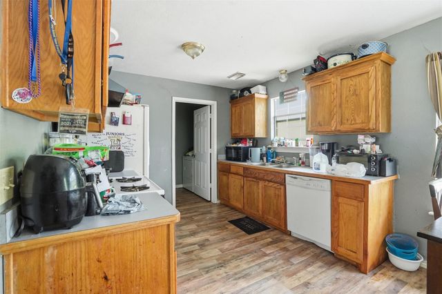 2396 County Road 2050, Hull, TX 77564