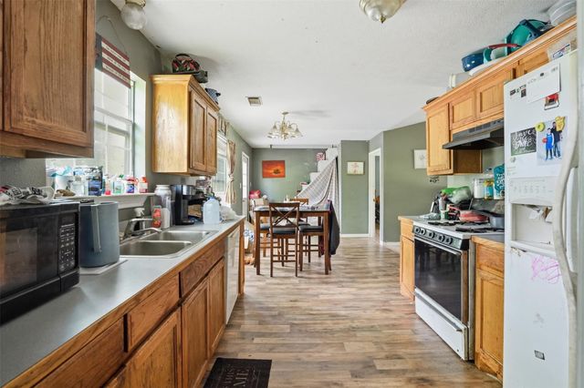 2396 County Road 2050, Hull, TX 77564