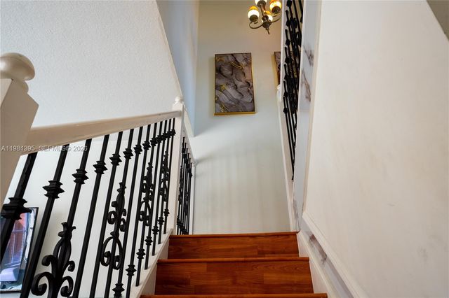8520 NW 139th Terrace 1607, Miami Lakes, FL 33016