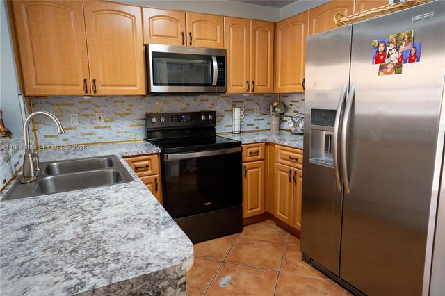 8520 NW 139th Terrace 1607, Miami Lakes, FL 33016