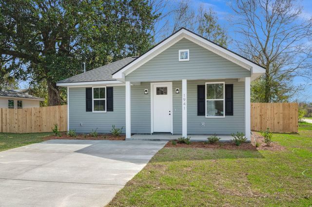 1941 Token Street, North Charleston, SC 29405