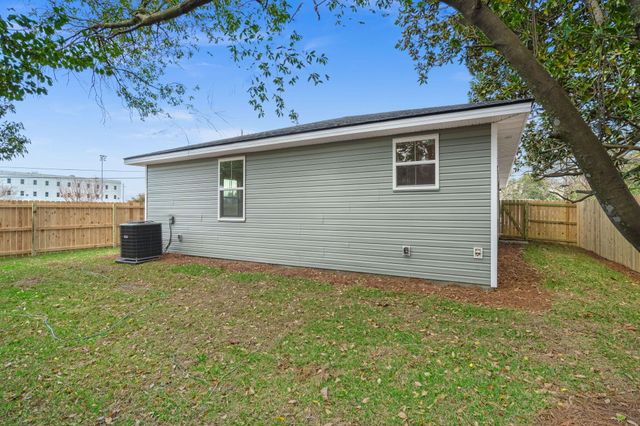 1941 Token Street, North Charleston, SC 29405