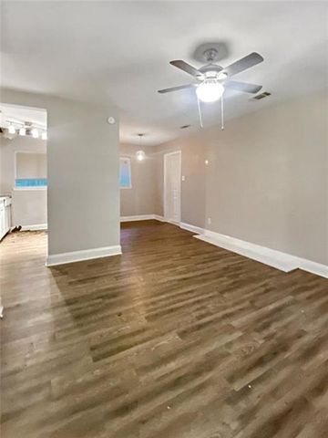 107 HERRING Street, Leesville, LA 71446