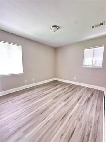 107 HERRING Street, Leesville, LA 71446