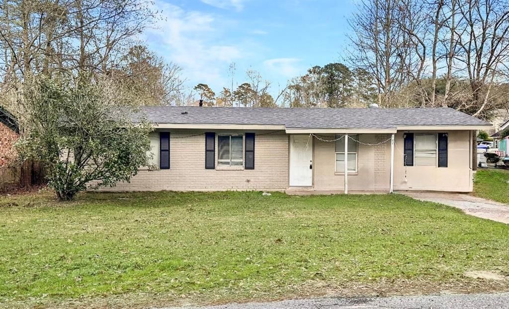 107 HERRING Street, Leesville, LA 71446