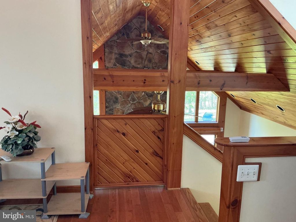 Image 17 of property listing at 122 WOODLANDS HILL LN, Oakland, MD 21550