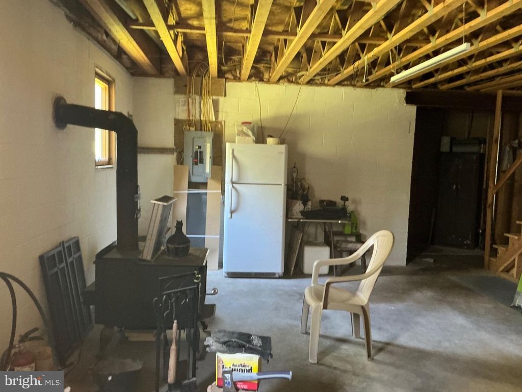 Image 38 of property listing at 122 WOODLANDS HILL LN, Oakland, MD 21550