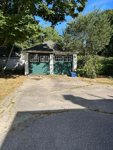112 Shore Street, Falmouth, MA 02540