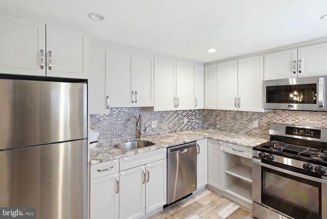 28 TWIN DR, New Egypt, NJ 08533