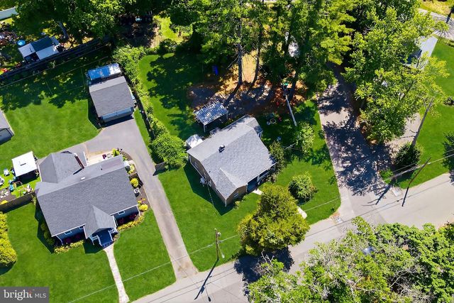 28 TWIN DR, New Egypt, NJ 08533