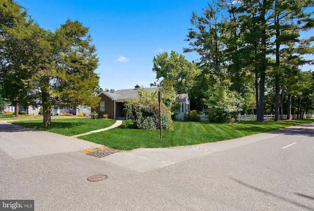 28 TWIN DR, New Egypt, NJ 08533