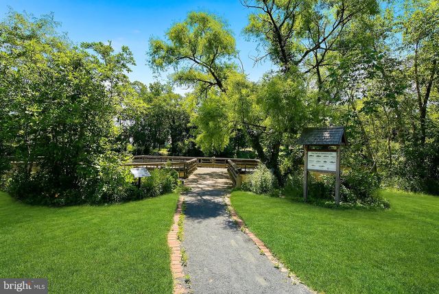 28 TWIN DR, New Egypt, NJ 08533