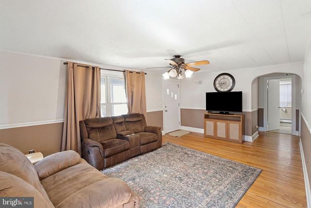 28 TWIN DR, New Egypt, NJ 08533