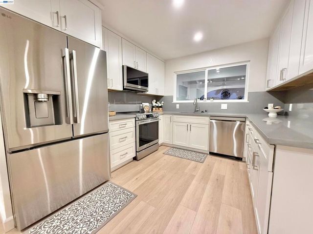 1323 Canton Dr, Milpitas, CA 95035