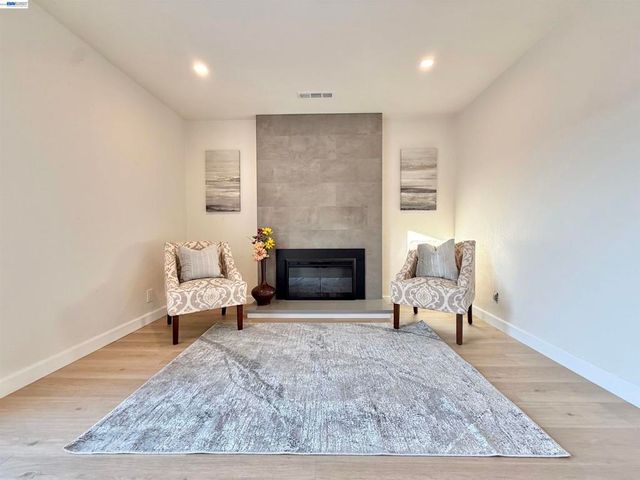 1323 Canton Dr, Milpitas, CA 95035