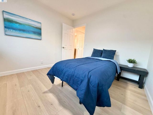 1323 Canton Dr, Milpitas, CA 95035