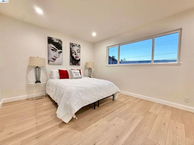 1323 Canton Dr, Milpitas, CA 95035