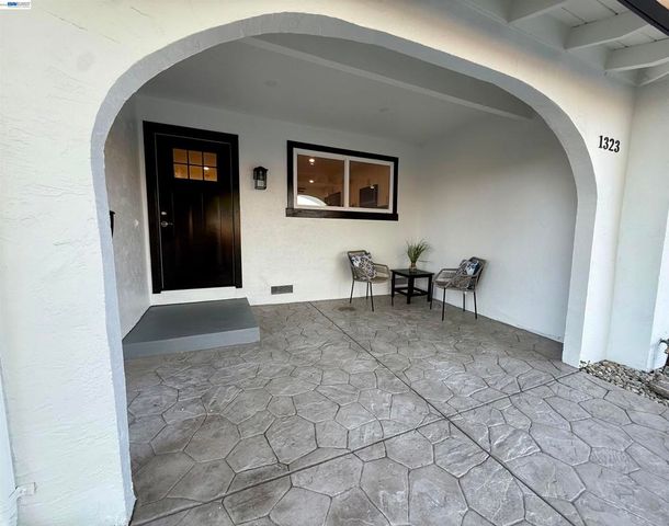 1323 Canton Dr, Milpitas, CA 95035