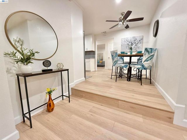 1323 Canton Dr, Milpitas, CA 95035