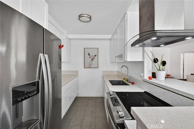 8710 Delgany Avenue 8, Playa Del Rey, CA 90293