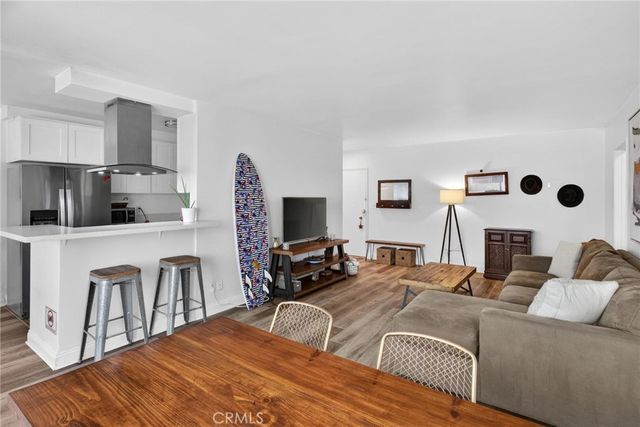 8710 Delgany Avenue 8, Playa Del Rey, CA 90293