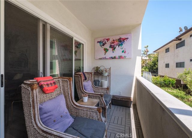 8710 Delgany Avenue 8, Playa Del Rey, CA 90293