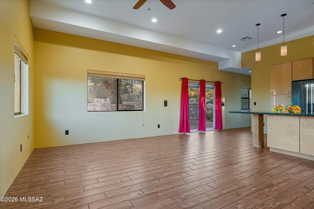 475 N Timberline Road, Oracle, AZ 85623