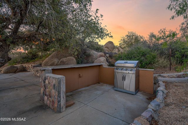 475 N Timberline Road, Oracle, AZ 85623