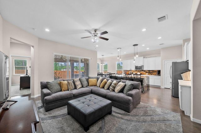 25615 Pinyon Hill Trail, Tomball, TX 77375