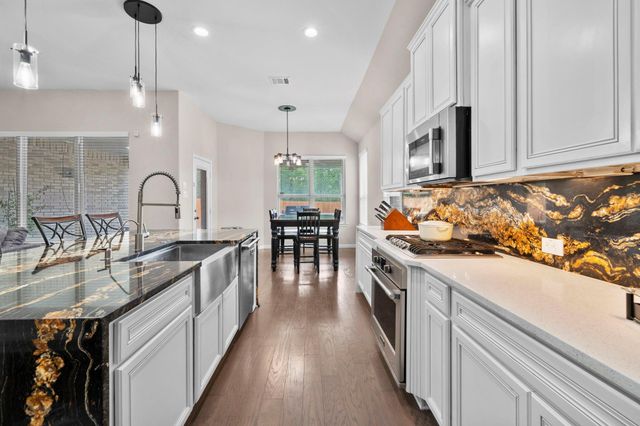 25615 Pinyon Hill Trail, Tomball, TX 77375