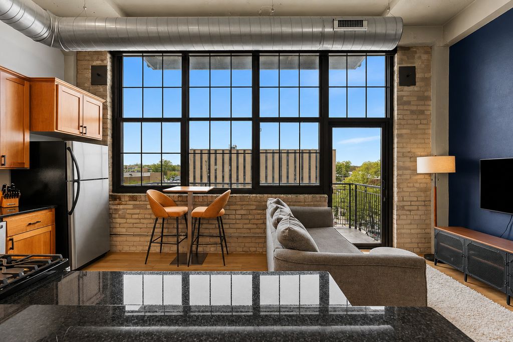 1901 E Hennepin Avenue 306, Minneapolis, MN 55413 — photo 2