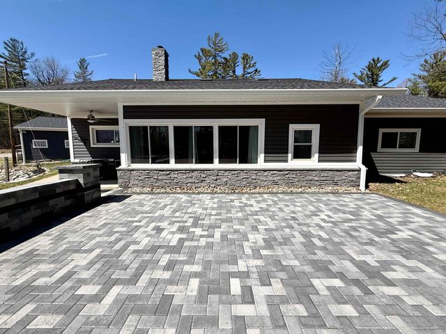 3358 E Pinecrest Drive, Gladwin, MI 48624