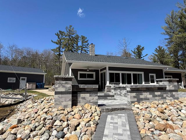 3358 E Pinecrest Drive, Gladwin, MI 48624