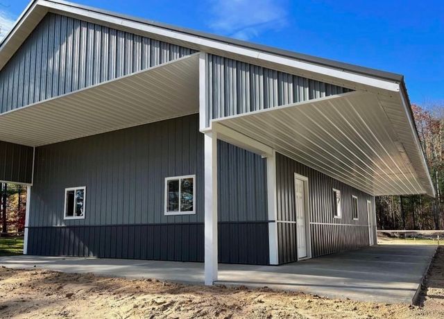 3358 E Pinecrest Drive, Gladwin, MI 48624