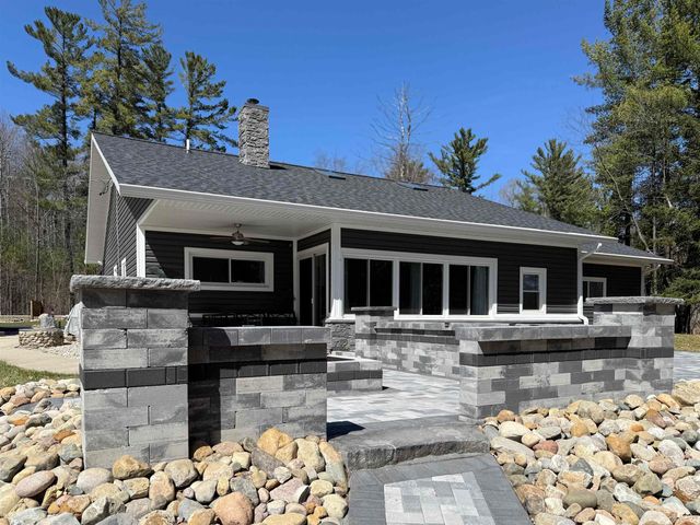3358 E Pinecrest Drive, Gladwin, MI 48624