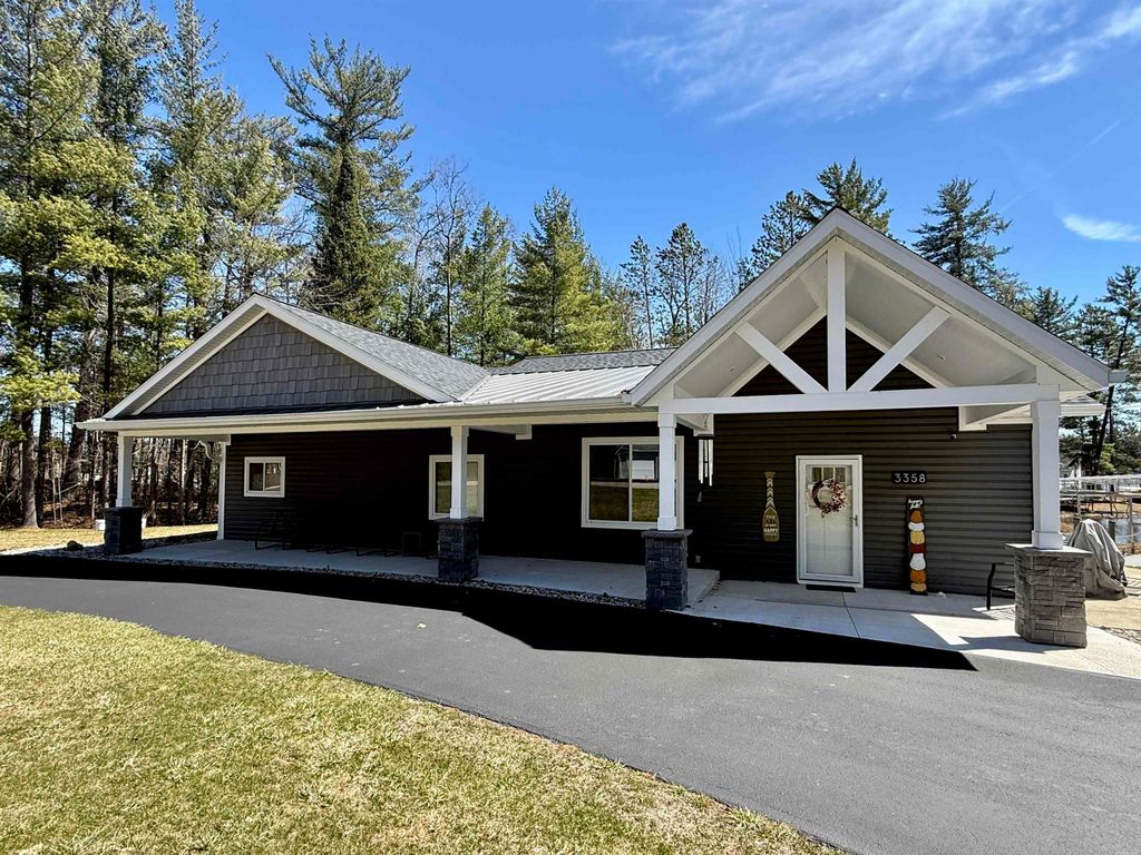 3358 E Pinecrest Drive, Gladwin, MI 48624