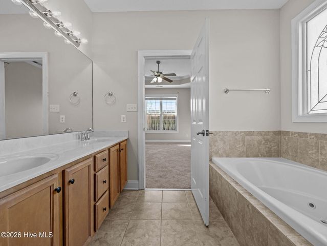 118 Farmington Drive, Richlands, NC 28574