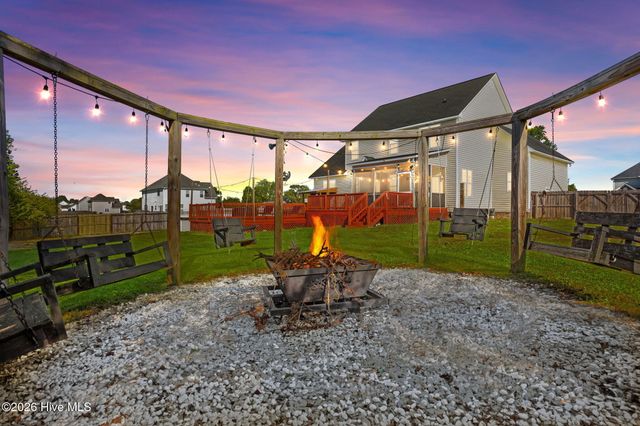 118 Farmington Drive, Richlands, NC 28574