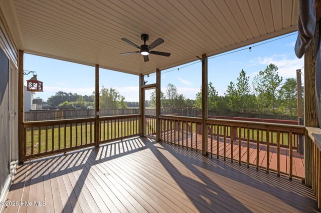 118 Farmington Drive, Richlands, NC 28574