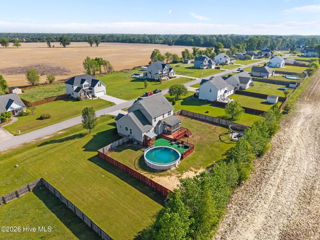 118 Farmington Drive, Richlands, NC 28574