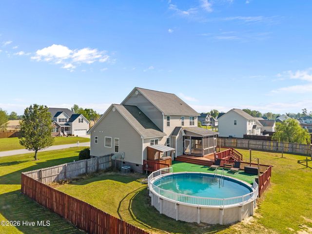 118 Farmington Drive, Richlands, NC 28574