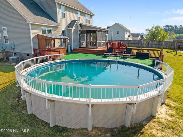 118 Farmington Drive, Richlands, NC 28574