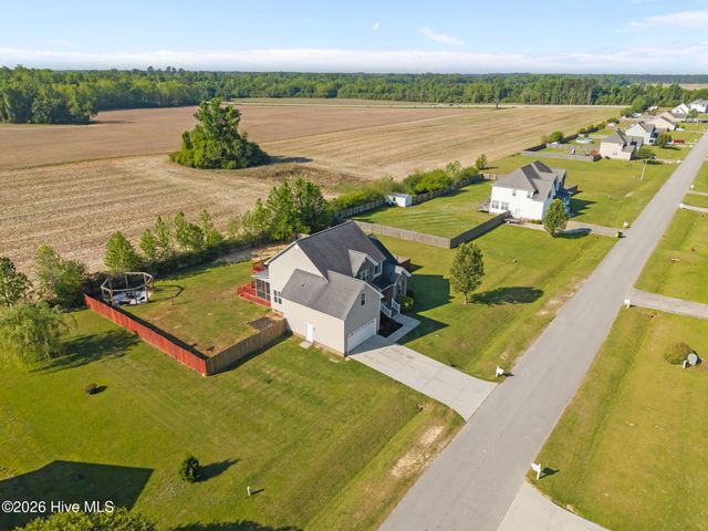 118 Farmington Drive, Richlands, NC 28574